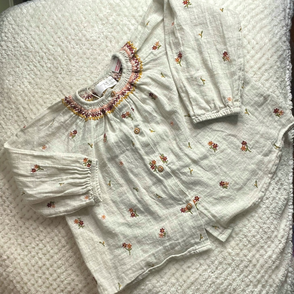 Toddler girl Zara clothes in good condition